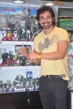 Ranvijay Singh promoted Casio watches in Oberoi Mall, Mumbai on 3rd June 2012 (13).JPG